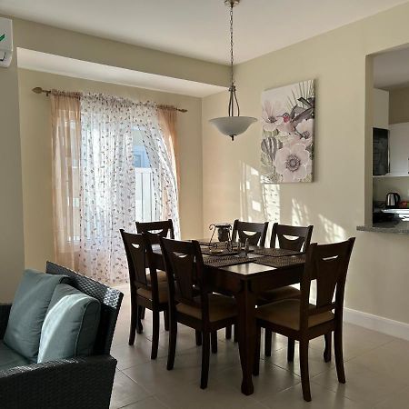 Seamist Villa @Oceanpointe Lucea Comfy 2Br W/Pool Gym & Parking Extérieur photo