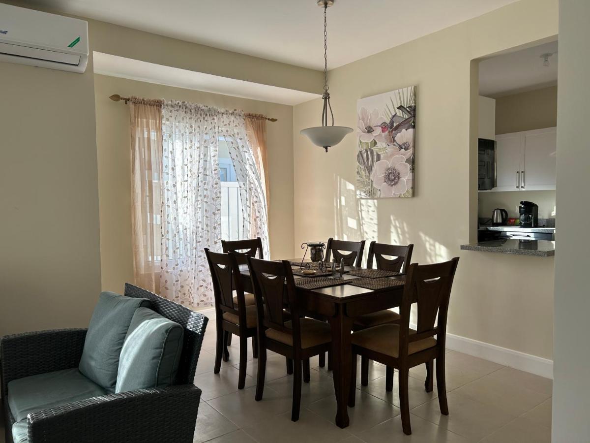 Seamist Villa @Oceanpointe Lucea Comfy 2Br W/Pool Gym & Parking Extérieur photo