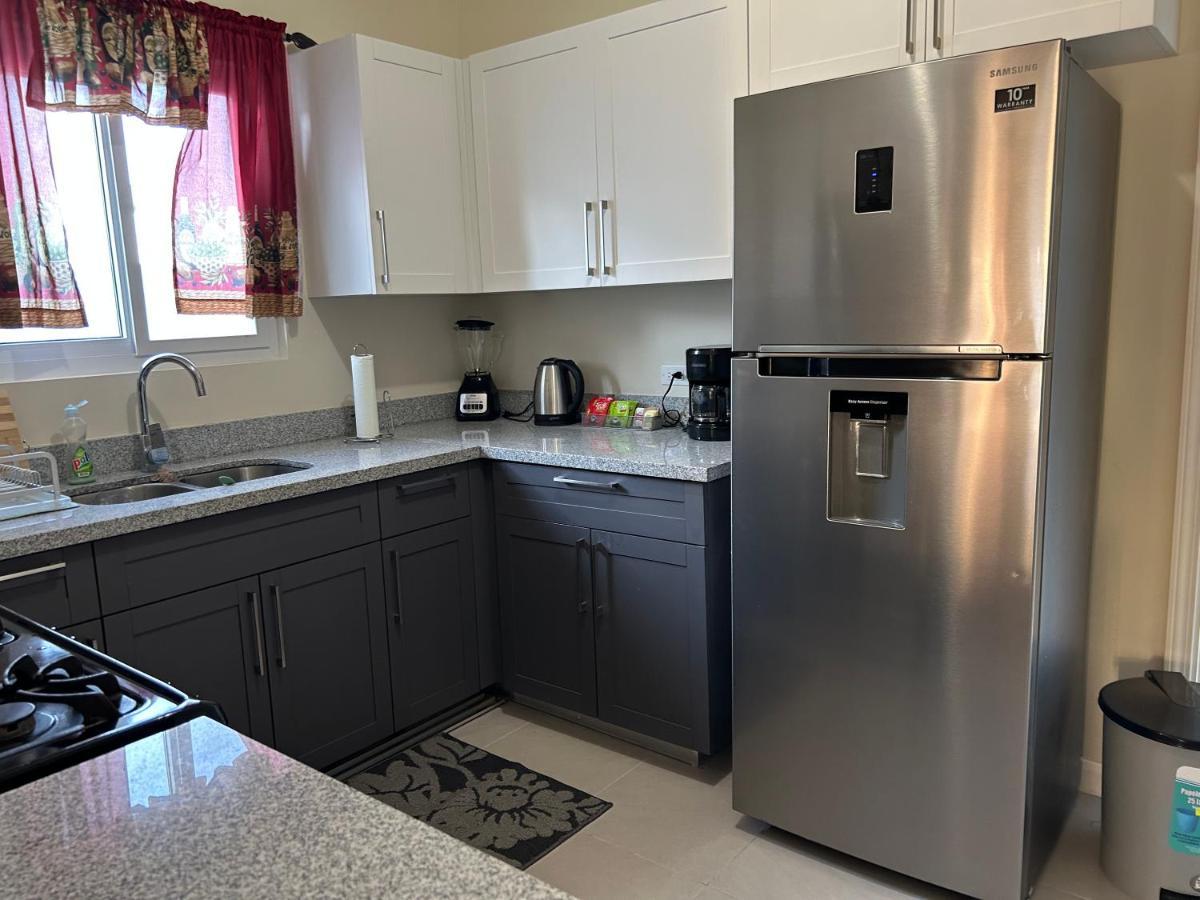 Seamist Villa @Oceanpointe Lucea Comfy 2Br W/Pool Gym & Parking Extérieur photo
