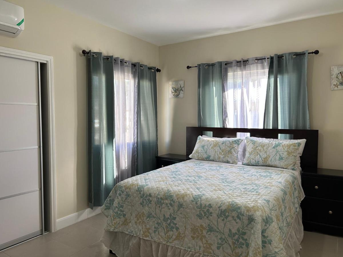 Seamist Villa @Oceanpointe Lucea Comfy 2Br W/Pool Gym & Parking Extérieur photo