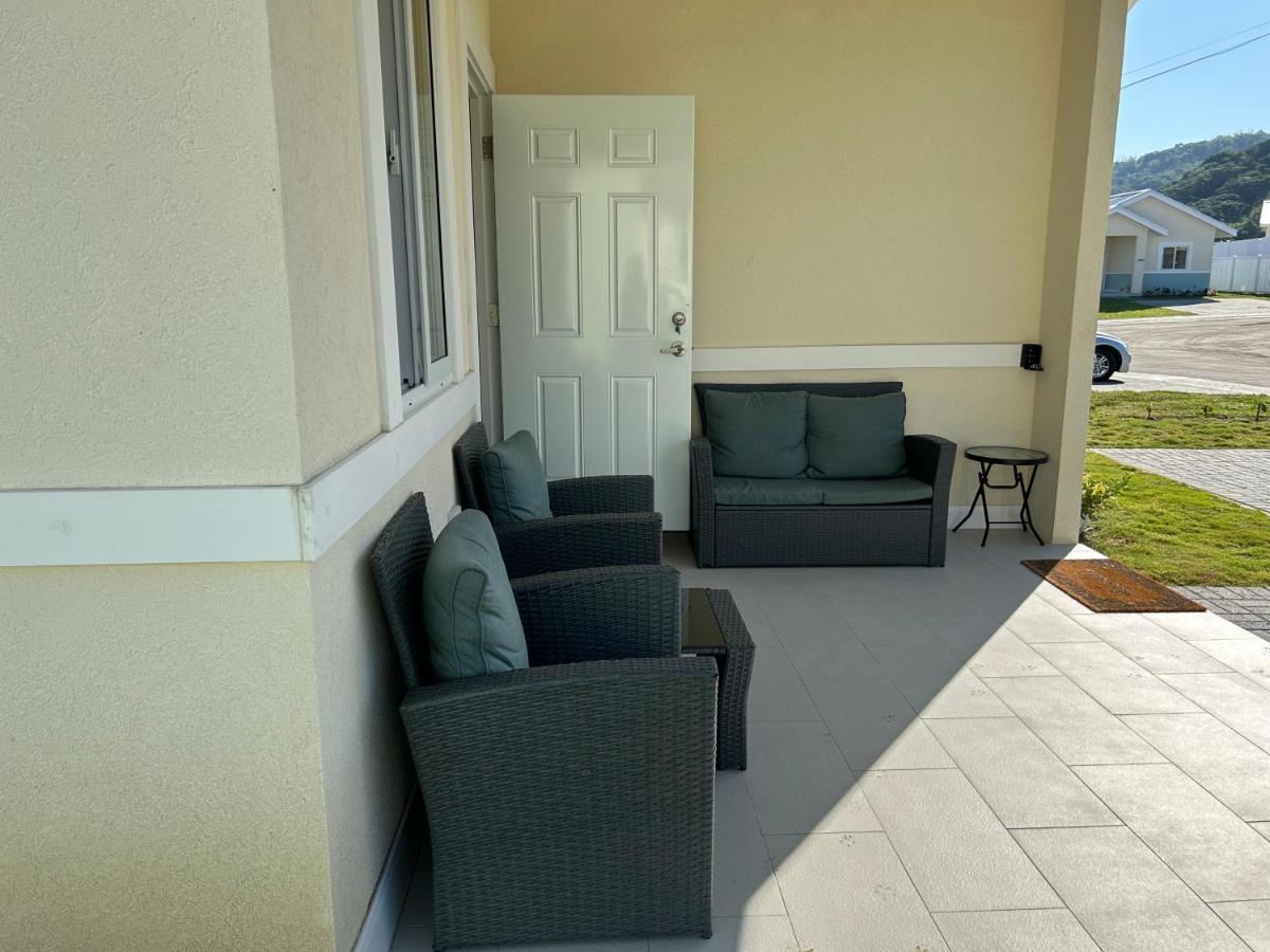 Seamist Villa @Oceanpointe Lucea Comfy 2Br W/Pool Gym & Parking Extérieur photo