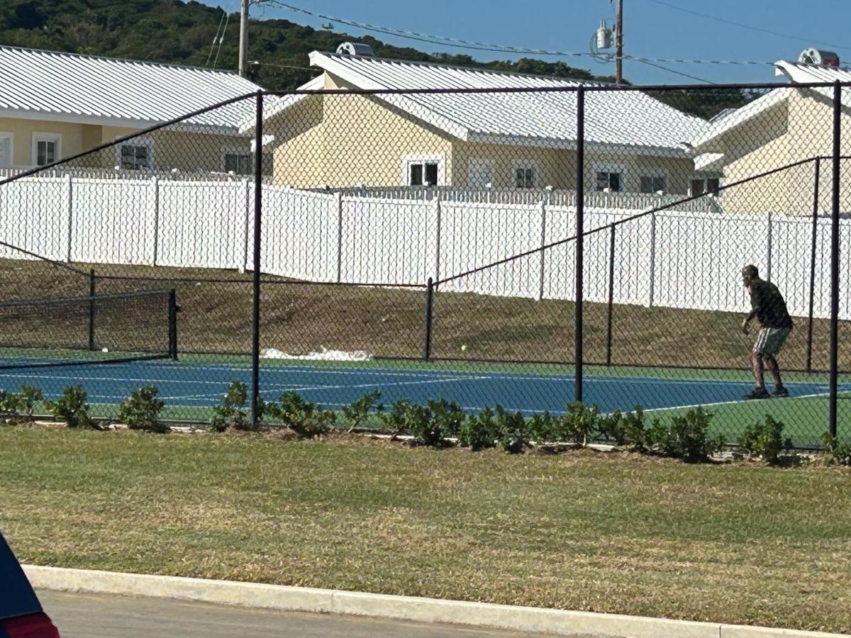 Seamist Villa @Oceanpointe Lucea Comfy 2Br W/Pool Gym & Parking Extérieur photo