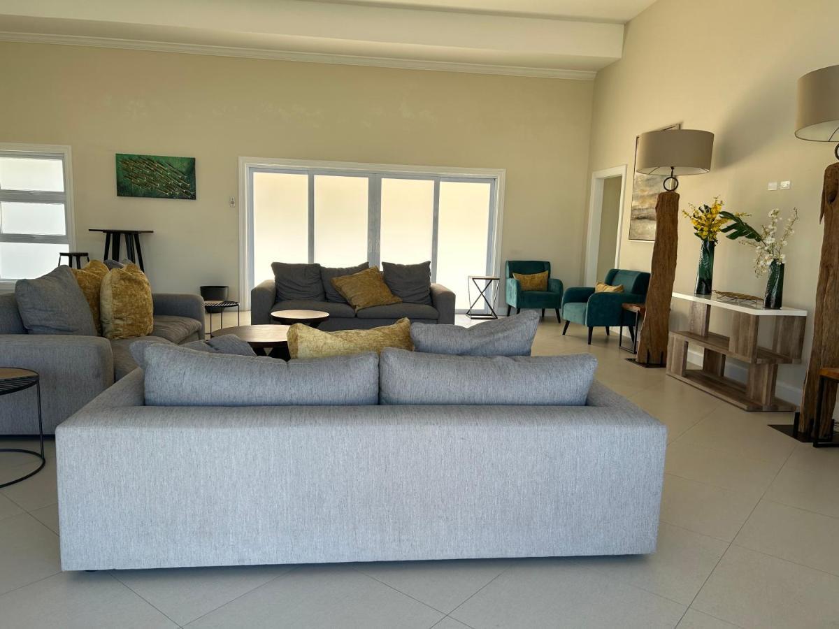 Seamist Villa @Oceanpointe Lucea Comfy 2Br W/Pool Gym & Parking Extérieur photo