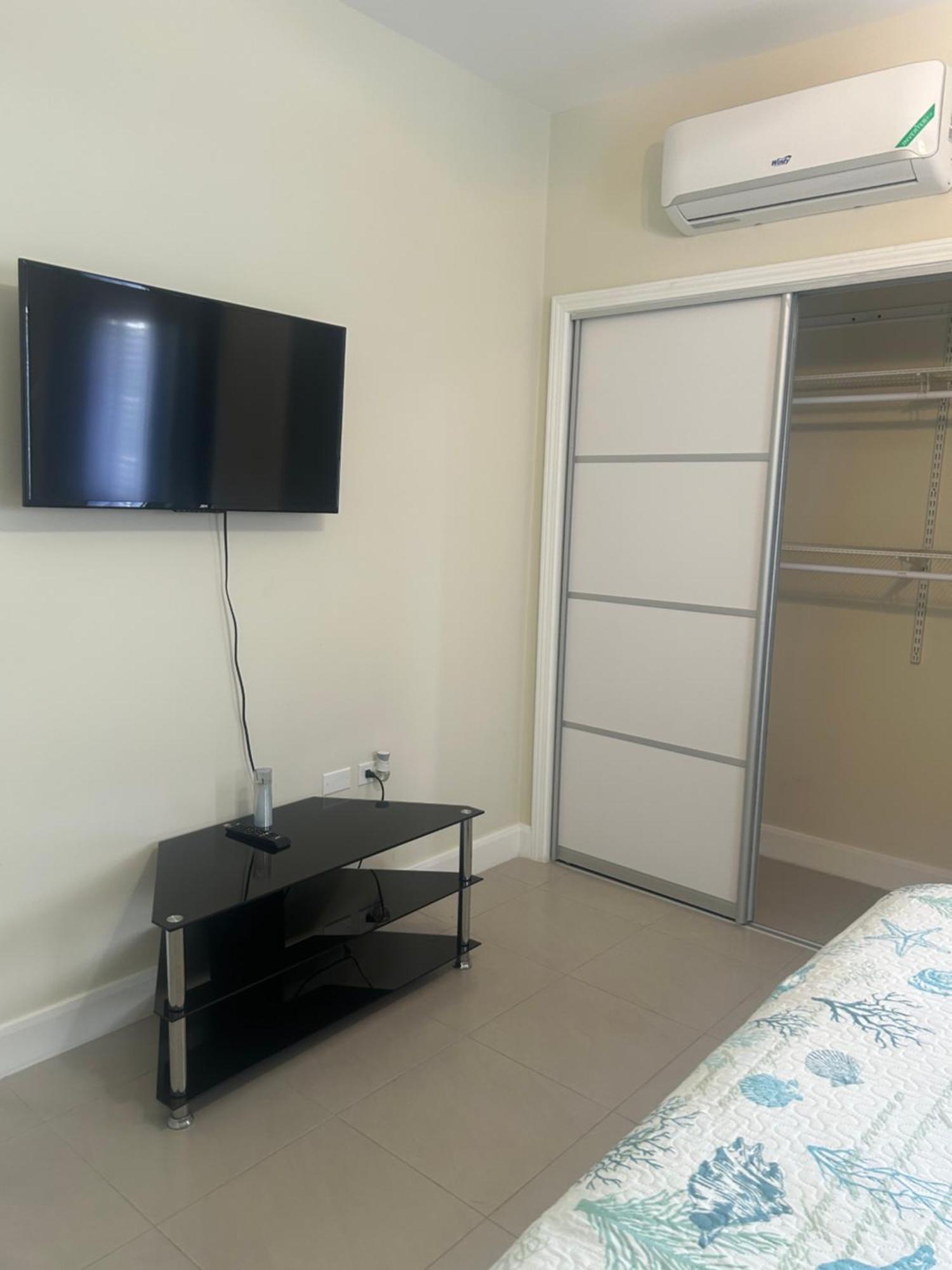 Seamist Villa @Oceanpointe Lucea Comfy 2Br W/Pool Gym & Parking Extérieur photo